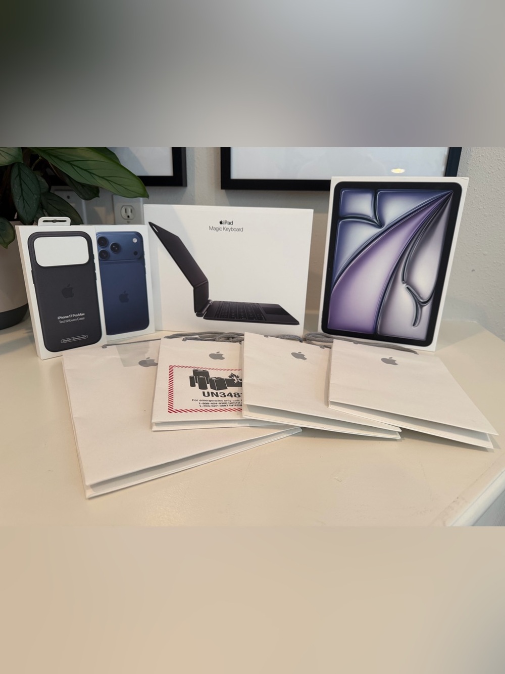 Authentic Apple packaging bundle iPad Air, Magic Keyboard, iPhone 16 max cases